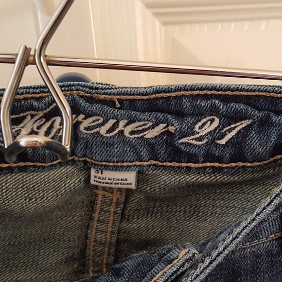 FOREVER 21 Jeans 31 (12) Distressed - Picture 3 of 5